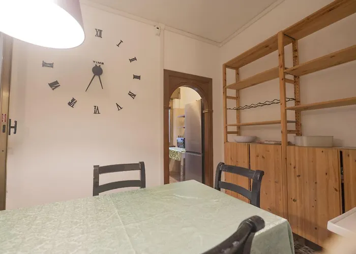 Spacious And Bright 3br Family Roma